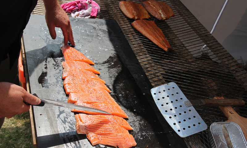 Smokey and the grillbandits zalm roken feest Emmeloord Noordoostpolder Maarten van Hoeve